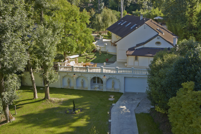 Luxury Family Home For Sale just outside Paris - Quincy Voisins