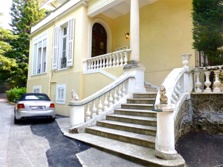 Beautiful Old Residence - charming 2 bedroom apartment 